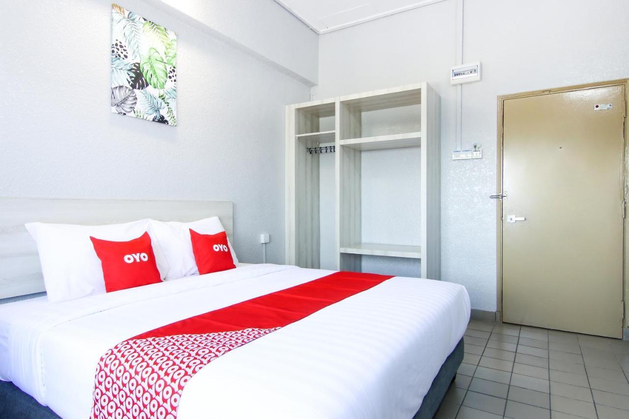 Oyo 89846 Lotus Inn Hotel Malacca Luaran gambar