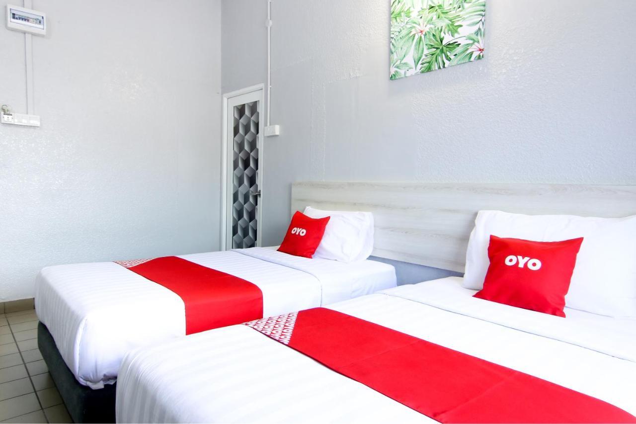 Oyo 89846 Lotus Inn Hotel Malacca Luaran gambar